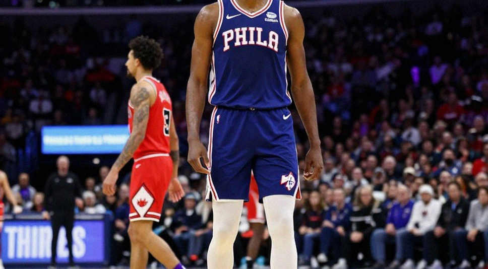 LeBron James và thanh tiêu chuẩn vòng hai: Khi ngôi sao tự chẩn đoán bệnh của đội mình LeBron James và thanh tiêu chuẩn vòng hai: Khi ngôi sao tự chẩn đoán bệnh của đội mình