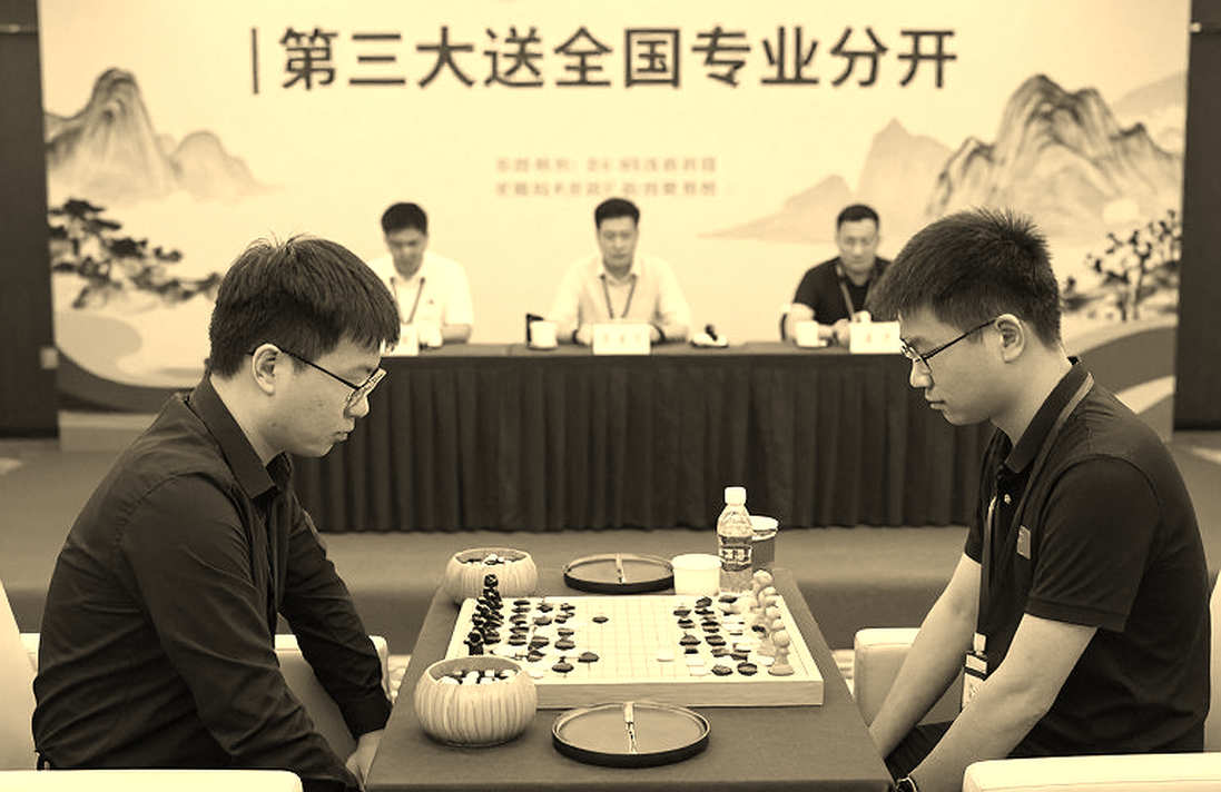 Carlsen trở lại, GCL 2026 hứa hẹn một ván cờ của thời gian