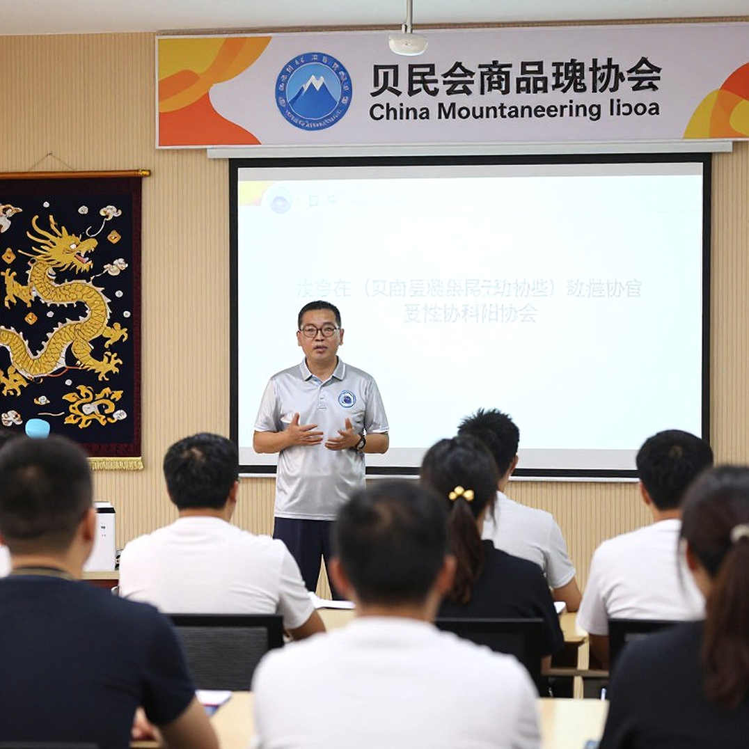 Nam Định đánh mất nhịp pressing: ba trận, một nguyên nhân cấu trúc Nam Định đánh mất nhịp pressing: ba trận, một nguyên nhân cấu trúc