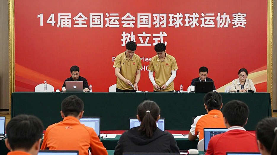 Khi dữ liệu im lặng: Bài học từ việc phân tích một bài viết không có nội dung Khi dữ liệu im lặng: Bài học từ việc phân tích một bài viết không có nội dung