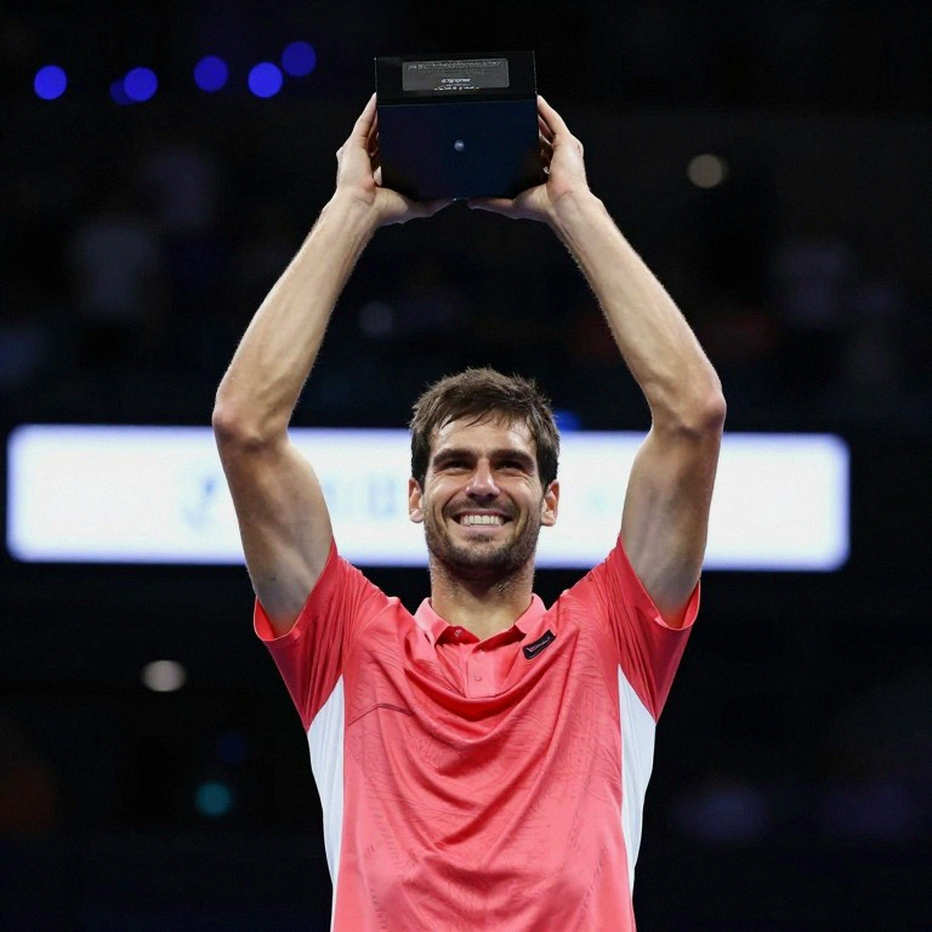 Sinner vắng Laver Cup và tiêu đề "không thân thiết" với Federer: đâu là dữ liệu, đâu là suy diễn