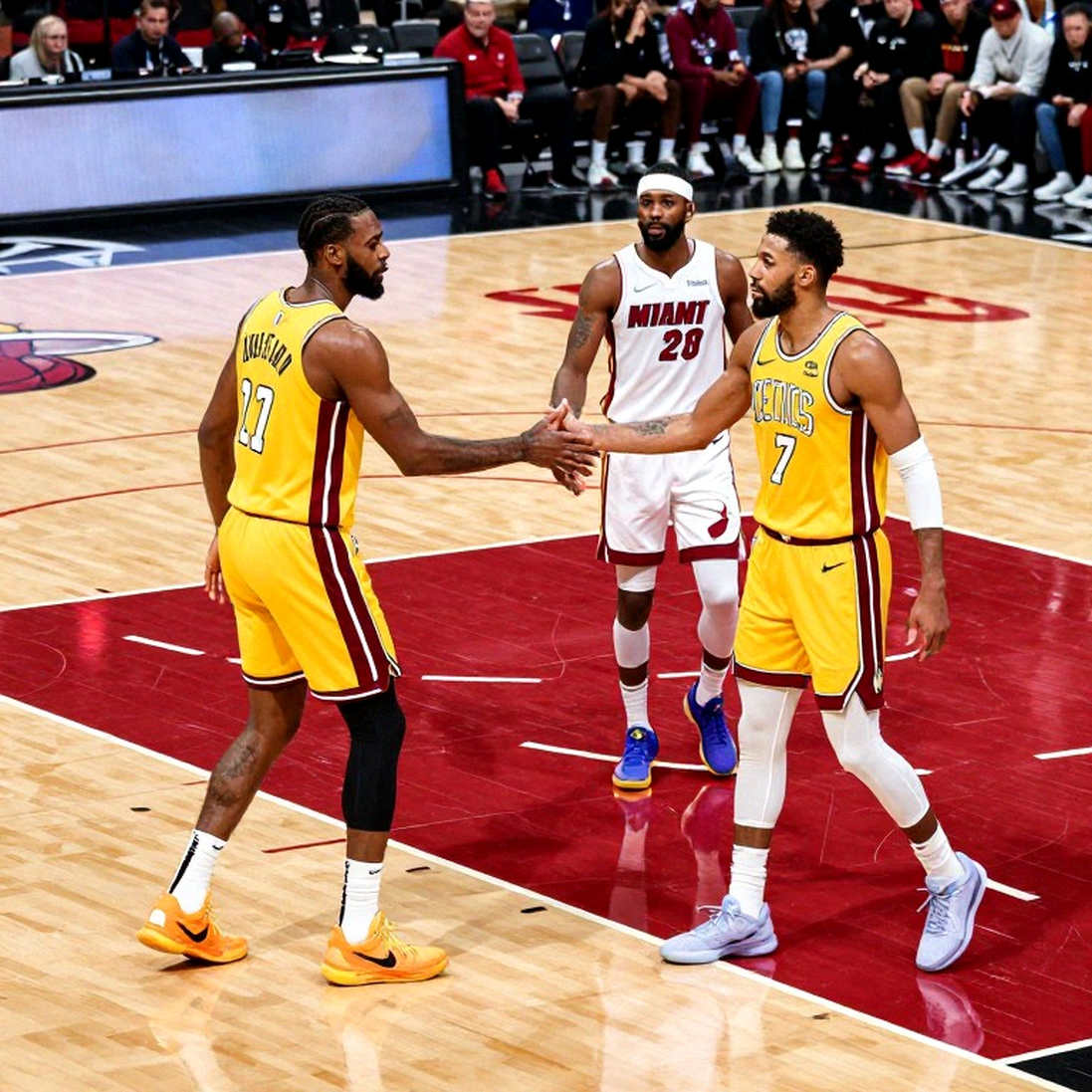 Maccabi Tel Aviv thất thủ trong trận giao hữu đầu mùa dù Keaton Wallace tỏa sáng