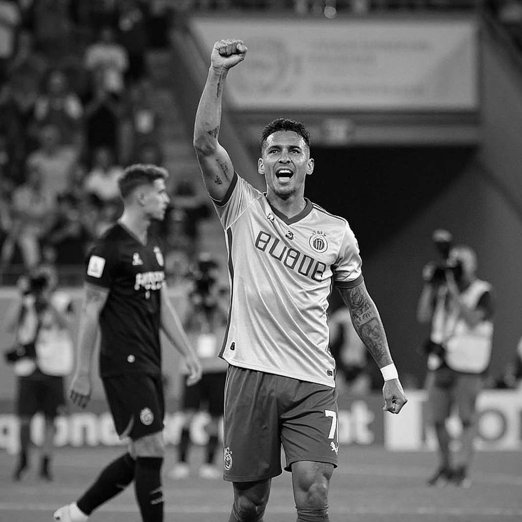 Emil Audero, chức vô địch của Indonesia và tấm ảnh Juventus đăng khi thị trường đang ngủ