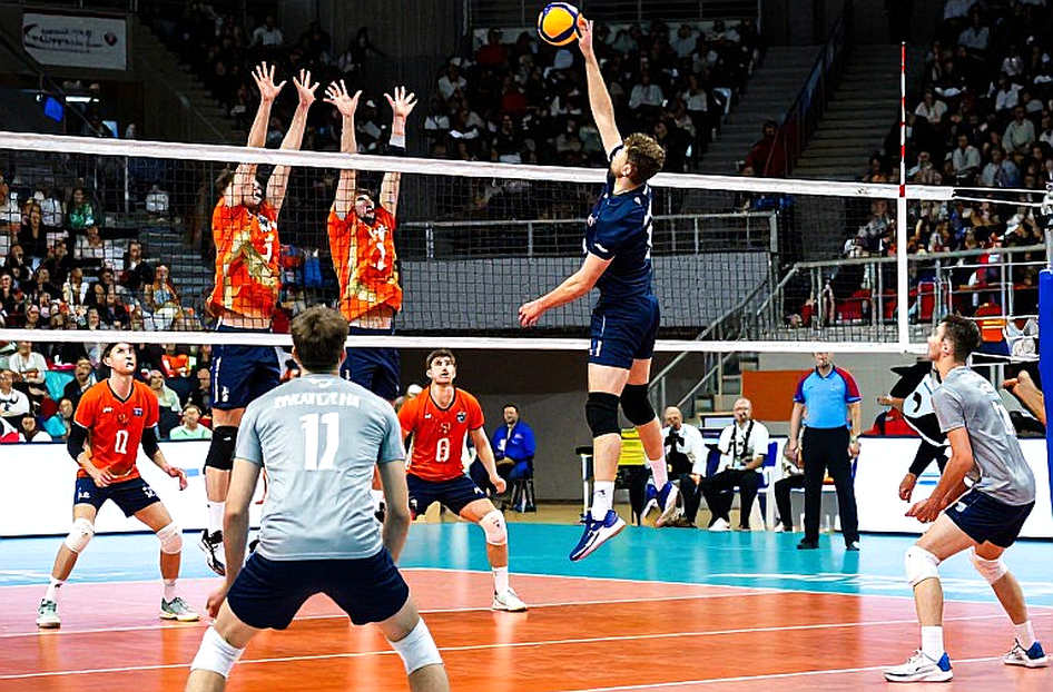 Thổ Nhĩ Kỳ Đánh Bại Serbia 3-0 Tại Bán Kết EuroVolley 2026: Lấy Vé Châu Âu Với Lực Đánh Dịch Vượt Trội Và Chặn Bóng Bền Bỉ