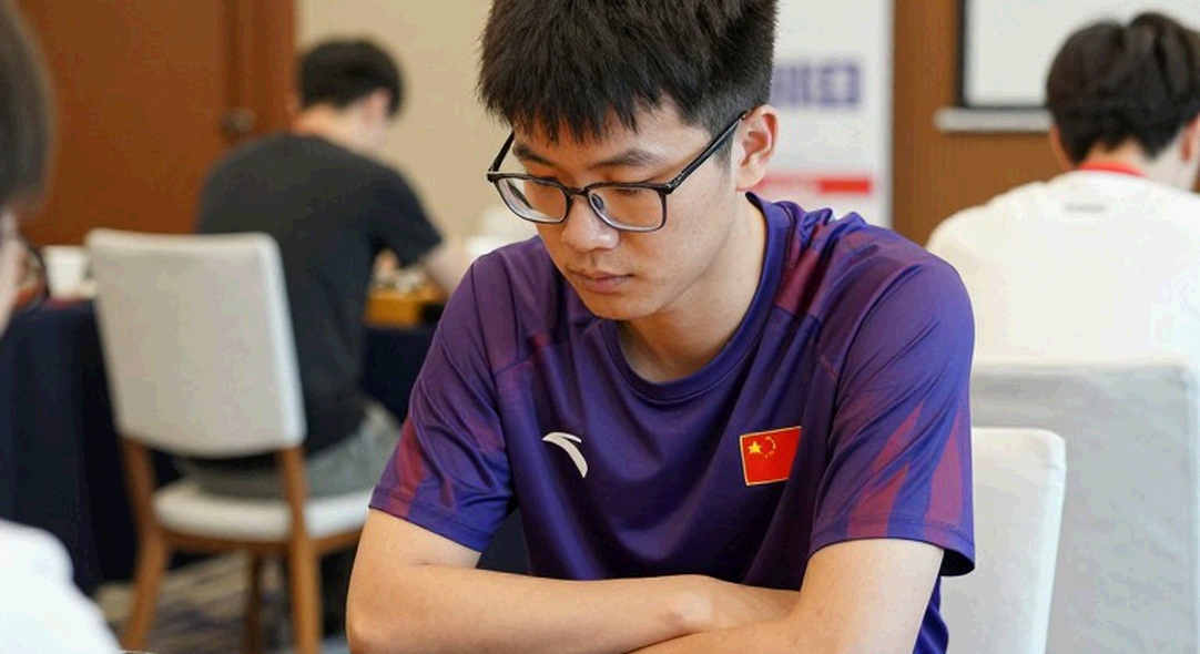 Olympiad Cờ vua 2026: Cú thoát hiểm của Gukesh và những vết nứt dưới giấc mơ vàng của Ấn Độ Olympiad Cờ vua 2026: Cú thoát hiểm của Gukesh và những vết nứt dưới giấc mơ vàng của Ấn Độ