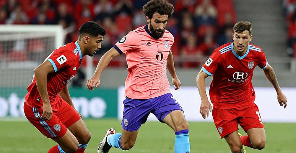 Iraola thừa nhận đang học cách quản lý thể lực cầu thủ Liverpool trước trận gặp Tottenham