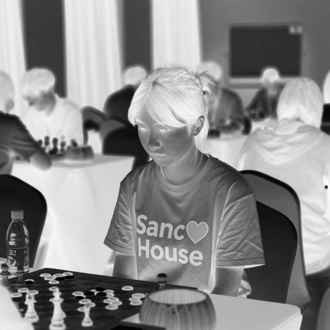 Sarana đưa vua đi dạo ở Olympiad: Giải mã biến thể Modern của Italian Game và nước 5.e5!
