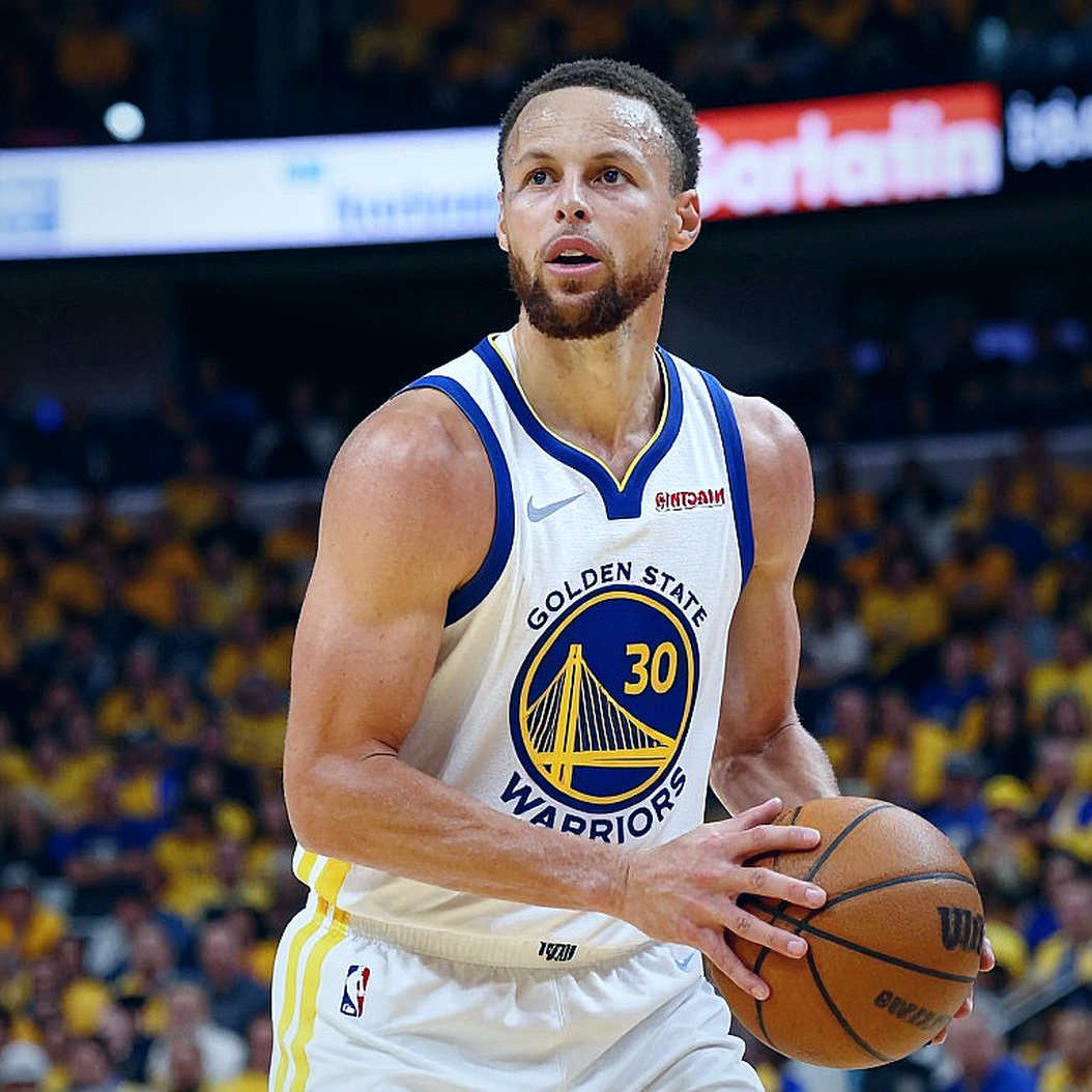 Sân trống và ba điểm: Khi bóng rổ Việt Nam học sai bài học từ NBA